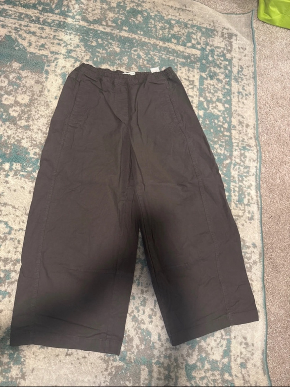 Banana Republic Wide Leg Pants in Dark Gray